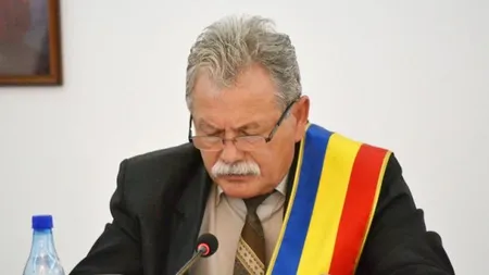 ULUITOR. Localnicii din Vulcan, ameninţaţi cu puşcăria dacă nu se spală şi nu fac curat în casă