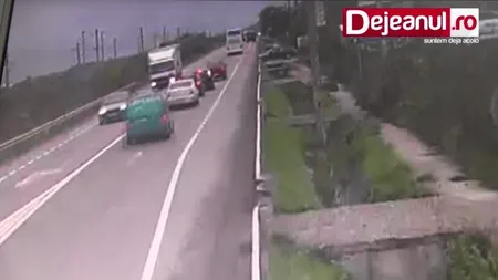 ACCIDENT în Dej, surprins de camerele de supraveghere VIDEO