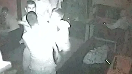 DJ bătut de un BODYGUARD deoarece nu a vrut să pună manele VIDEO
