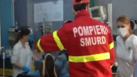 SCANDALOS. Profesor băgat în spital de un fost elev pe care l-a prins că fuma în curtea şcolii