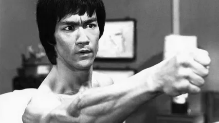 Cele mai scumpe autografe din lume. Cu cât se vinde o semnătură a lui BRUCE LEE FOTO