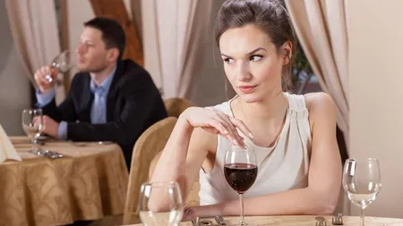 7 motive pentru care femeile deştepte sunt mai mult singure