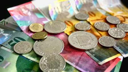 Proces la Tribunalul Vâlcea: Cursul francului elveţian, îngheţat la data acordării unui credit