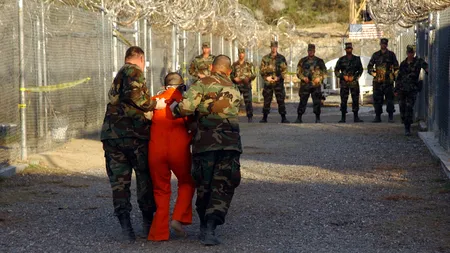 Ultimul rezident britanic ţinut în detenţie la Guantanamo, eliberat după 13 ani. Nu a fost inculpat niciodată