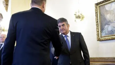 Sindicatele din poliţie îl sprijină pe Oprea: Nu trebuie să demisioneze