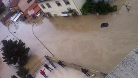 POTOP în Italia. Cel puţin trei morţi în urma inundaţiilor devastatoare VIDEO