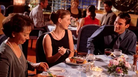 Un celebru bucătar din România, dezvăluiri uluitoare: Mâncarea rămasă în farfurie la restaurant se refoloseşte