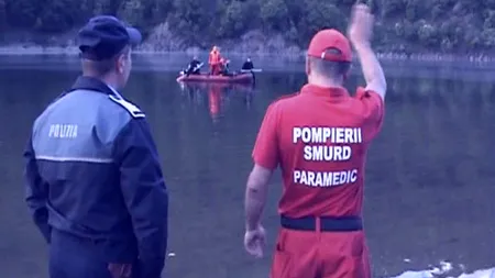 Accident teribil pe Valea Oltului. Un şofer a murit după ce a plonjat cu maşina în râu