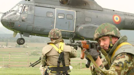 Tinerii pot deveni rezervişti militari. Câţi bani vor primi