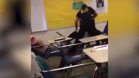 Elevă de culoare, agresată de un agent de pază într-un liceu american VIDEO