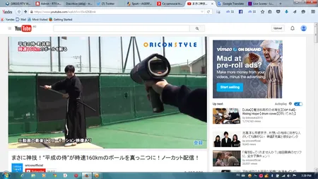 Reflex uluitor. Un samurai a tăiat cu sabia o minge de baseball trimisă cu 160 km pe oră VIDEO