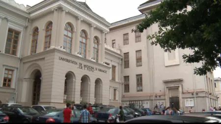 Secretara de la UMF Iaşi, acuzată că a modificat notele. 