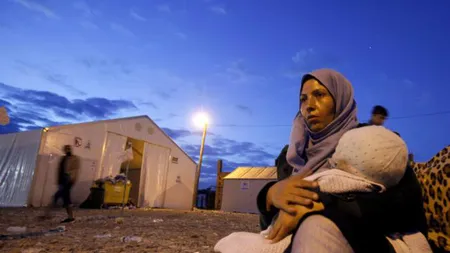 CRIZA IMIGRANŢILOR. Ungaria închide centrul de primire a refugiaţilor din Debreţin