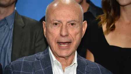 Actorul american Alan Arkin, internat după ce a suferit un accident cerebral