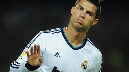 Anunţ ŞOC din Franţa: Cristiano Ronaldo ar fi HOMOSEXUAL. Relaţie DUBIOASĂ cu un luptător K1