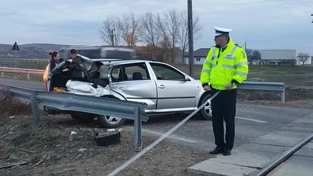 Maşină lovită de tren la Iaşi