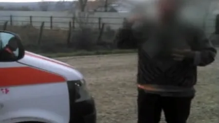 Medici de pe ambulanţă, ATACAŢI de un bărbat beat căruia voiau să-i acorde primul ajutor VIDEO
