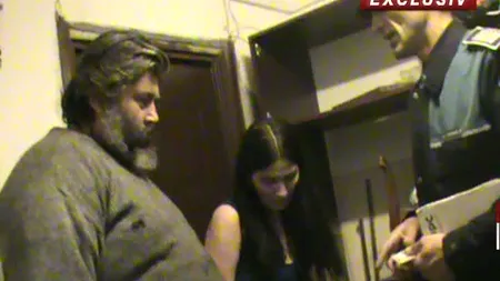 Scandal incredibil între un preot şi soţia lui. După ce a dormit în maşină timp de şase luni, femeia nu îl lasă în casă