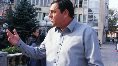 Scandal sexual cu un primar din Mehedinţi. Două angajate îl acuză de hărţuire sexuală