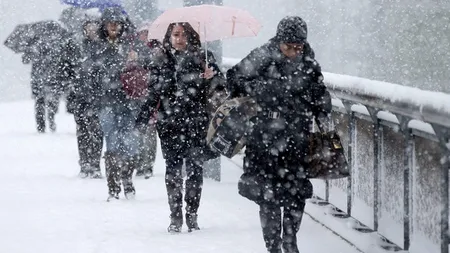 Prognoza meteo pentru următoarele zile. La munte a început să ningă VIDEO