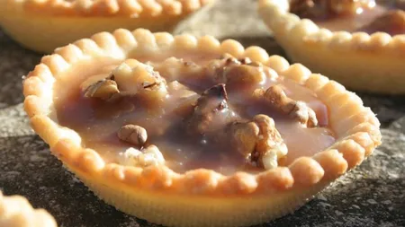 Reţeta zilei: Minitarte cu cremă de nuci, ca la Videle