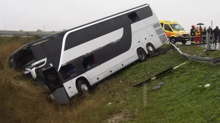 Un autocar s-a RĂSTURNAT în Italia. Cel puţin 44 de răniţi, mulţi în STARE GRAVĂ