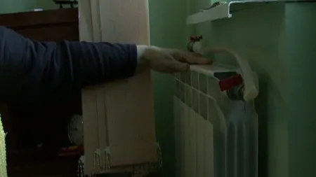 Zeci de blocuri din Bucureşti, fără apă caldă şi căldură. Vezi zonele afectate
