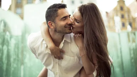 15 semne că sunteţi făcuţi unul pentru altul