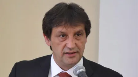 Ministrul sârb al Apărării va fi înlocuit în urma unor remarci cu tentă sexuală la adresa unei jurnaliste
