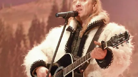 Ştefan Hruşcă colindă pentru toată lumea. Ai să rămâi surprins cine îl colindă pe artist în Canada