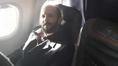 Incident GRAV la bordul unui avion. Pasager TURBULENT, imobilizat de câţiva HANDBALIŞTI