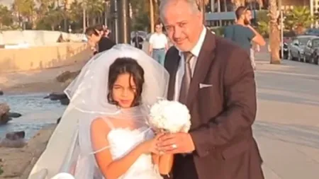 Experiment social: Căsătorie între o fetiţă de 12 ani şi un bărbat de 60. Reacţia trecătorilor