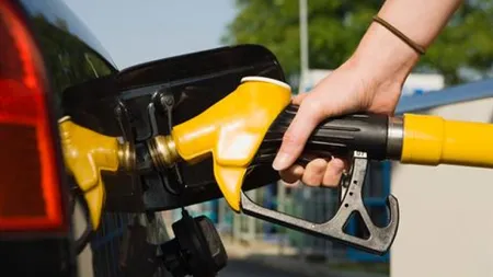 S-au ieftinit benzina şi motorina. Preţul lor a scăzut la nivelul din 2010