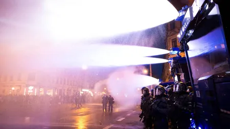 Peste 60 de POLIŢIŞTI au fost răniţi în manifestaţii de stradă din Leipzig