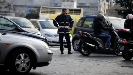 Roma şi Milano, sufocate de poluare. Circulaţia maşinilor a fost INTERZISĂ timp de o săptămână