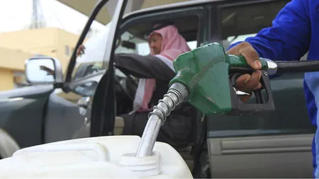 Arabia Saudită a dublat preţul benzinei la pompă