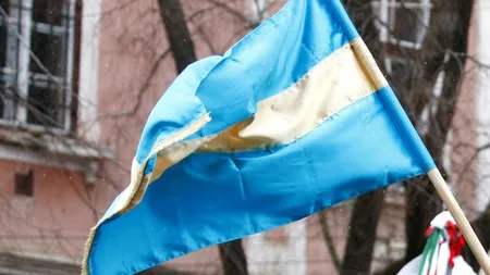 CJ Harghita a votat STEAGUL SECUIESC ca steag al judeţului. Nu există niciun simbol care să-i reprezinte pe români