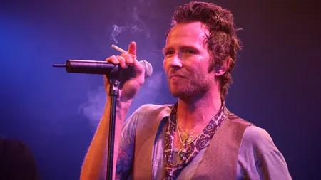 A murit Scott Weiland, fostul solist de la Stone Temple Pilots