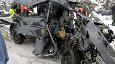 Un spaniol a murit în Transilvania după ce maşina pe care o conducea a fost spulberată de un MĂRFAR