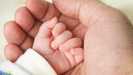 Cum arată copilul născut de o femeie care a băut, a fumat şi s-a drogat pe durata sarcinii