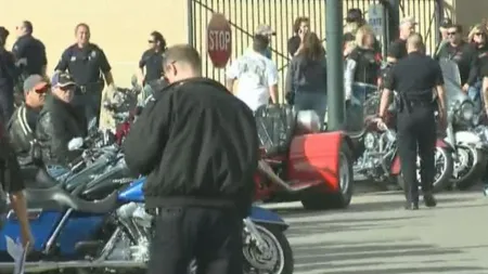Un mort şi 7 răniţi într-un schimb de focuri la o expoziţie de motociclete din Denver