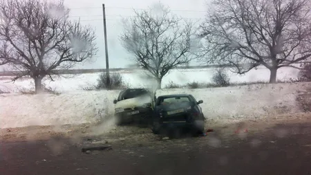 CARAMBOL pe o şosea din Republica Moldova. O femeie şi copilul ei au MURIT. VIDEO