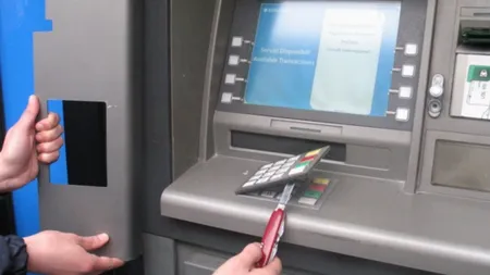 Ruşii uimesc din nou: De ce ai da un bancomat de pământ de la 30 de metri? VIDEO