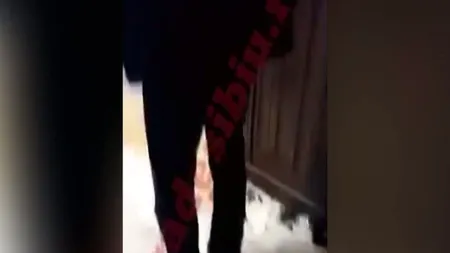 Bătaie într-un bar din Sibiu, chiar lângă poliţie. O tânără a ajuns la spital VIDEO