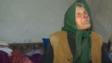 O bătrână extrem de săracă din Argeş, ajutată la iniţiativa unui băiat de 13 ani VIDEO