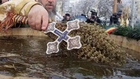 AJUNUL BOBOTEZEI 2016. Ce trebuie să faci ca să ai noroc tot anul