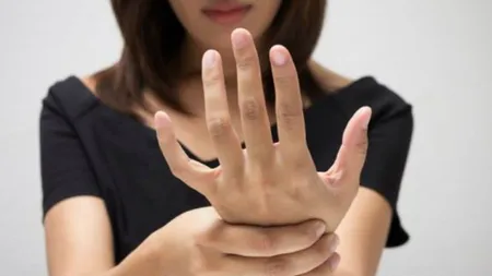 Puterea mâinilor. Cum să scapi de dureri cu câteva exerciţii simple