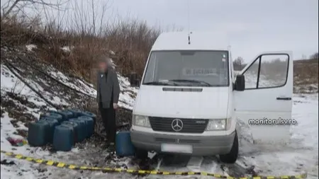 Trei ucraineni şi un român, prinşi în timp ce furau motorina din locomotive