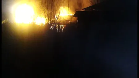 Incendiu de proporţii la o pensiune din Delta Dunării VIDEO