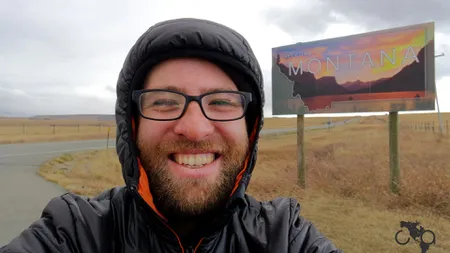 Un român de 27 de ani s-a despărţit de iubită şi a plecat să străbată America pe BICICLETĂ FOTO
